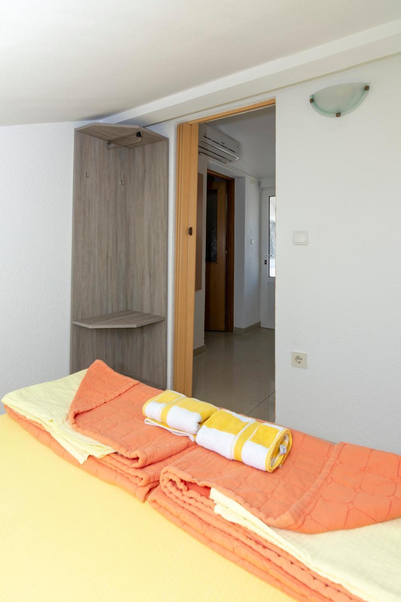 Apartmani Filip Pag Town Εξωτερικό φωτογραφία